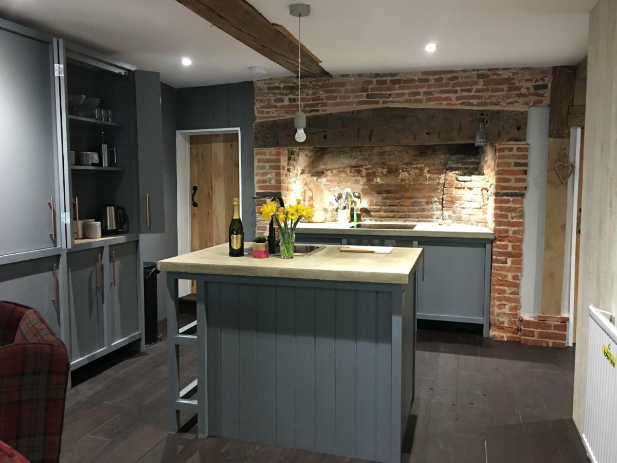 شقة Square House Bildeston High Street ايبسويتش المظهر الخارجي الصورة